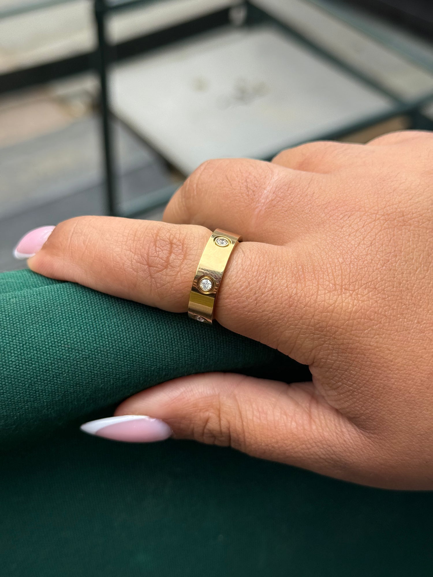 Lockette Ring